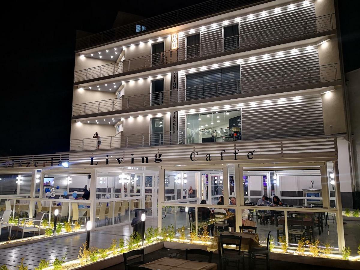 كازوريا Living Bed And Breakfast المظهر الخارجي الصورة