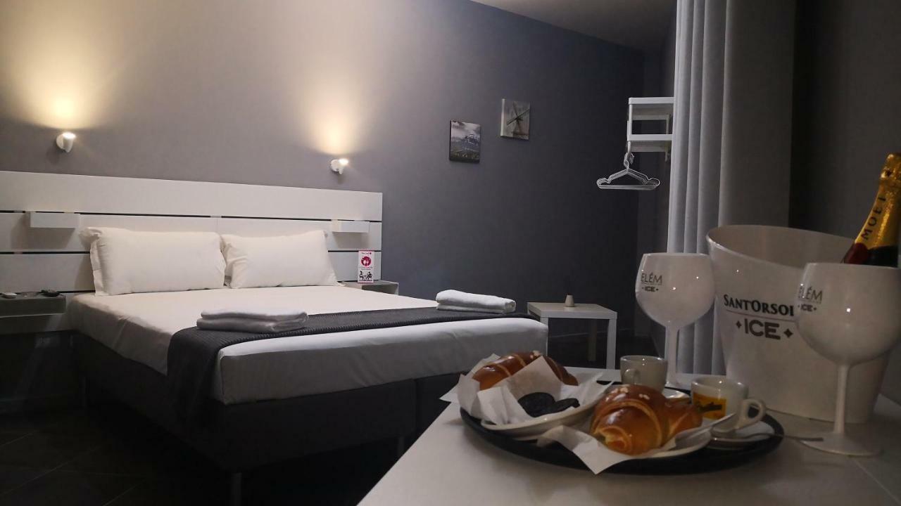 كازوريا Living Bed And Breakfast المظهر الخارجي الصورة